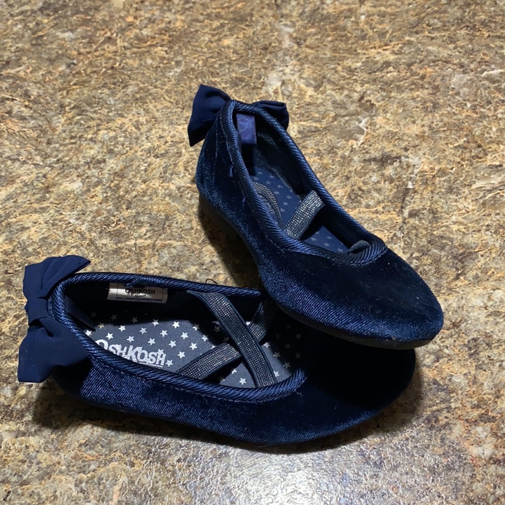 Shoe - Picture 2 of 5